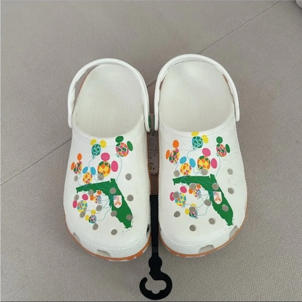 DISNEY X CROCS VAULT COLLECTION DISNEYWORLD FLORIDA WHITE NWT SIZE M7 W9 - Picture 4 of 12